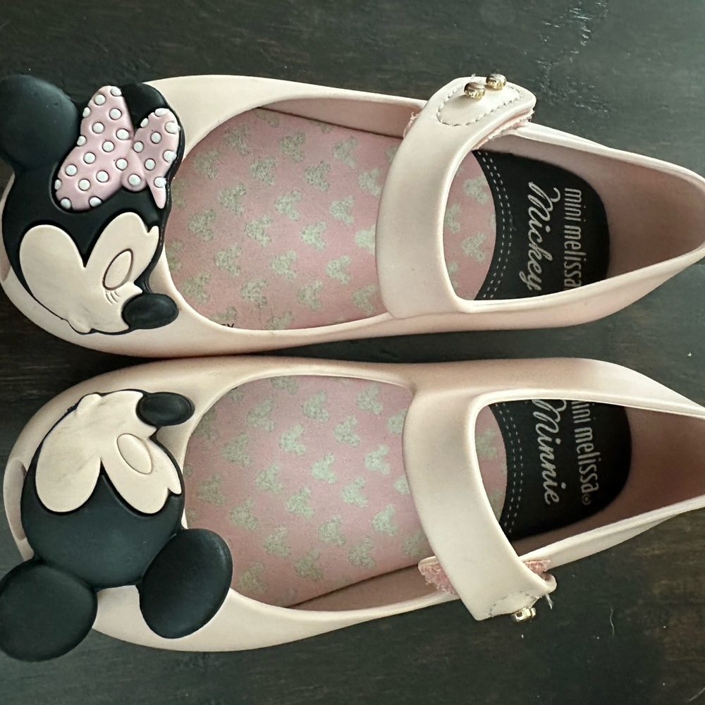 Mini Melissa Minnie Mickey Kissing shoes Size 8